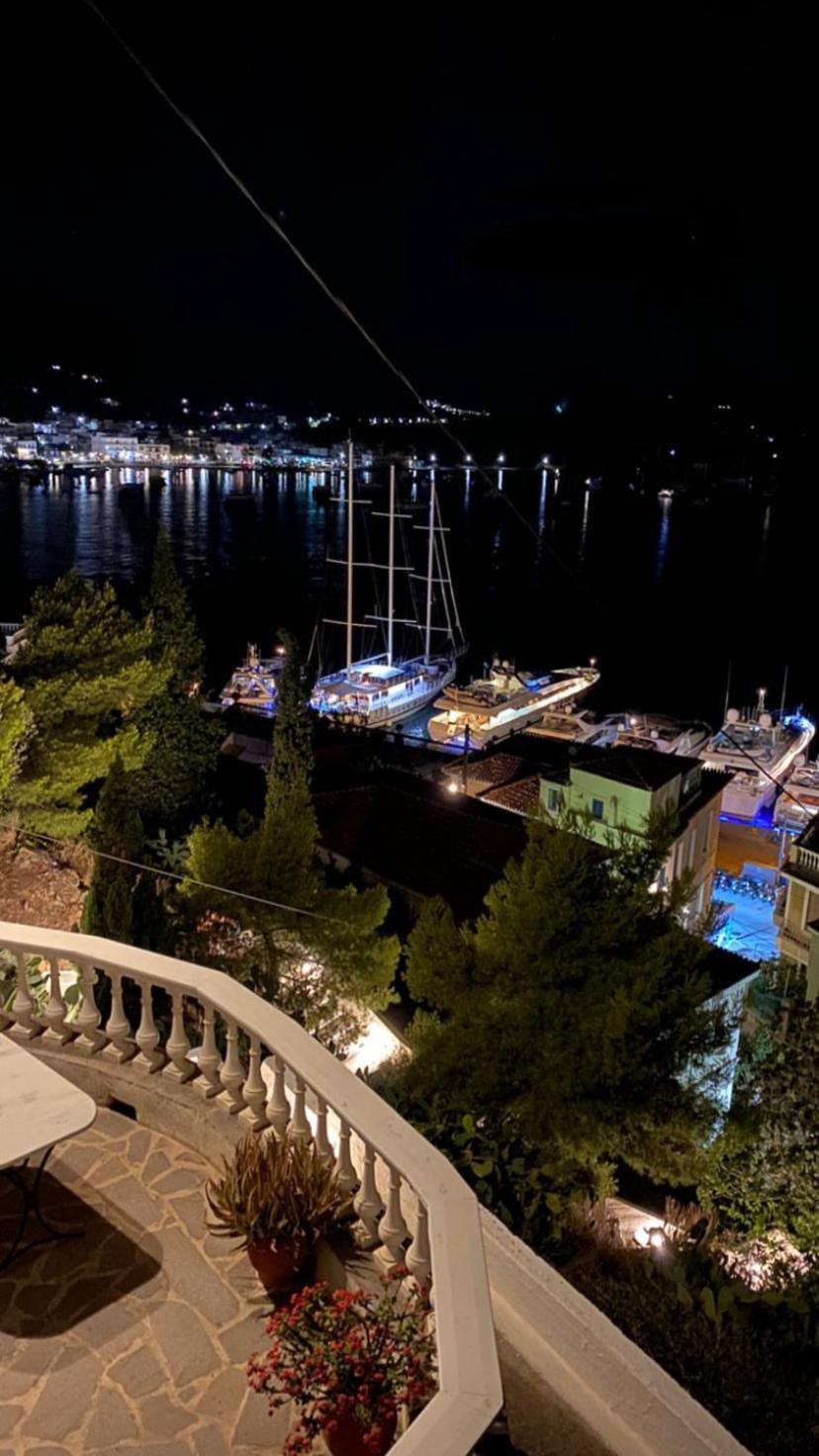 Kasteli Suite Poros Town Exterior foto