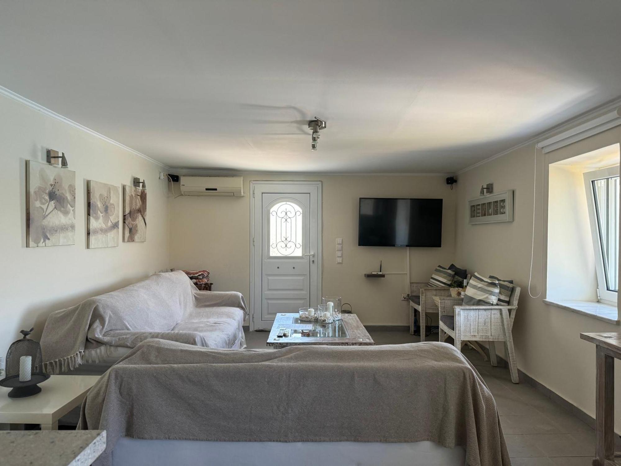 Kasteli Suite Poros Town Exterior foto